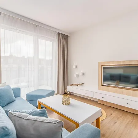 Bel Mare With Parking By Renters * Miedzyzdroje
