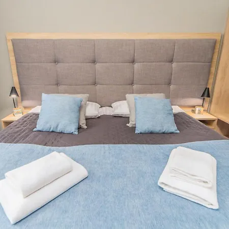 Bel Mare With Parking By Renters Apartment *